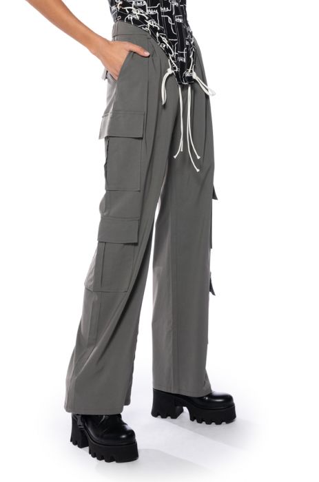 PLAY HARD RELAXED CARGO TROUSER in GREY
